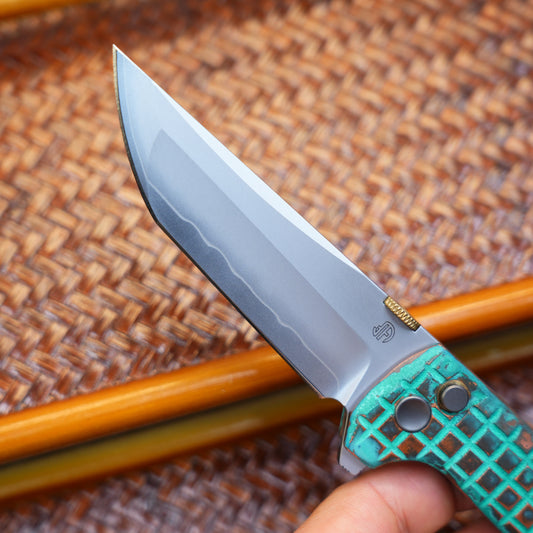 used The lock on the shipwreck was malfunctioning and the blade showed signs of use.