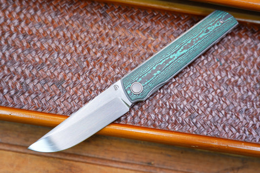 2412-GRCF Clip Point Hand-brushed finish