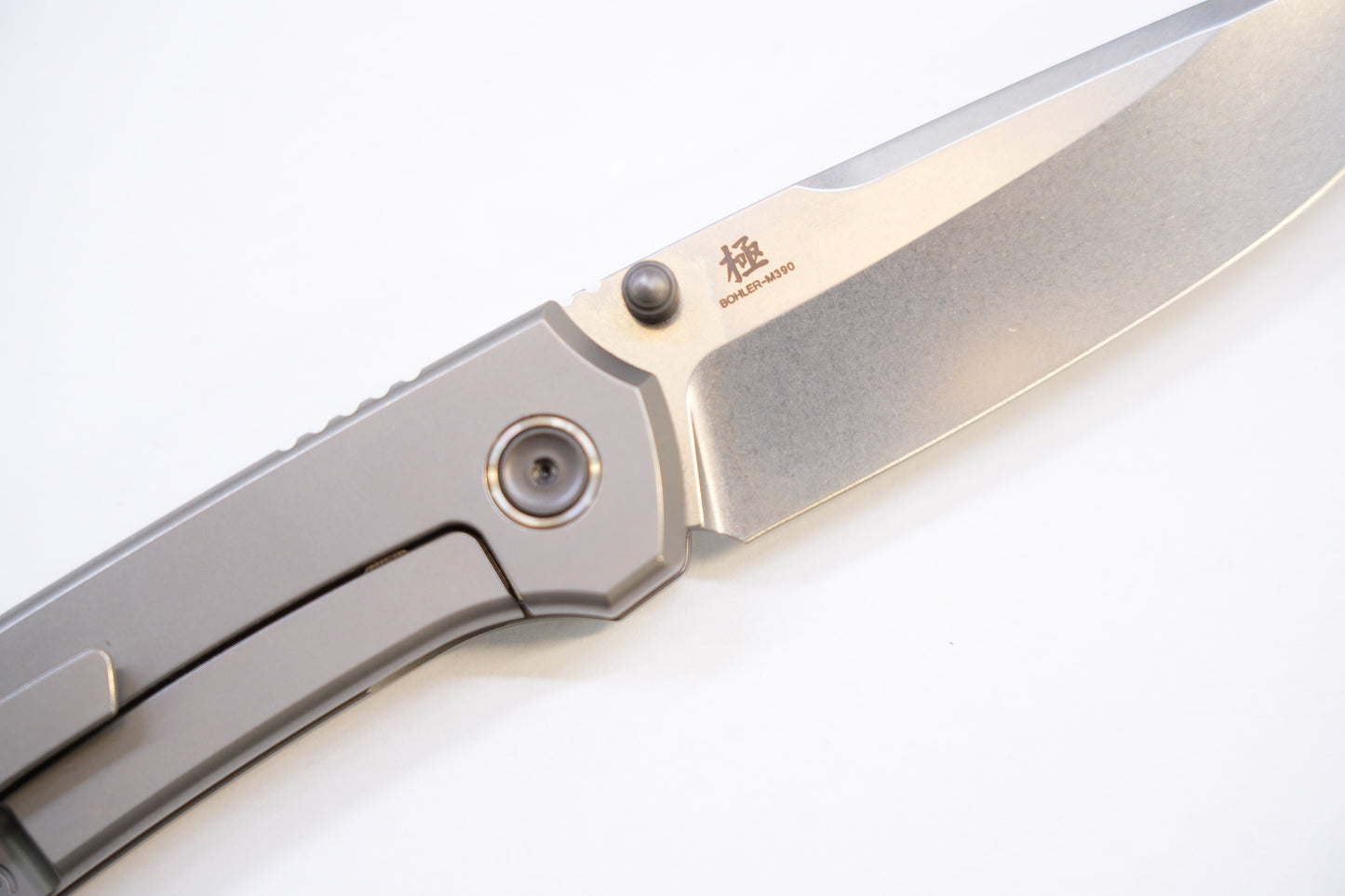 new "Ultra" Titanium handle Pocket Knife Quick-Open Design