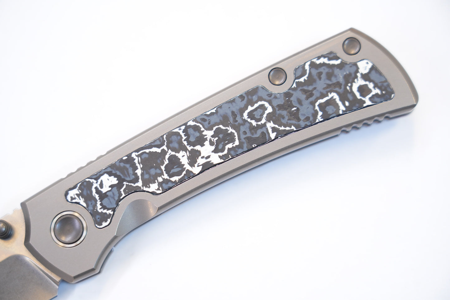 new "Ultra" Titanium handle ceramic carbon Pocket Knife Quick-Open Design