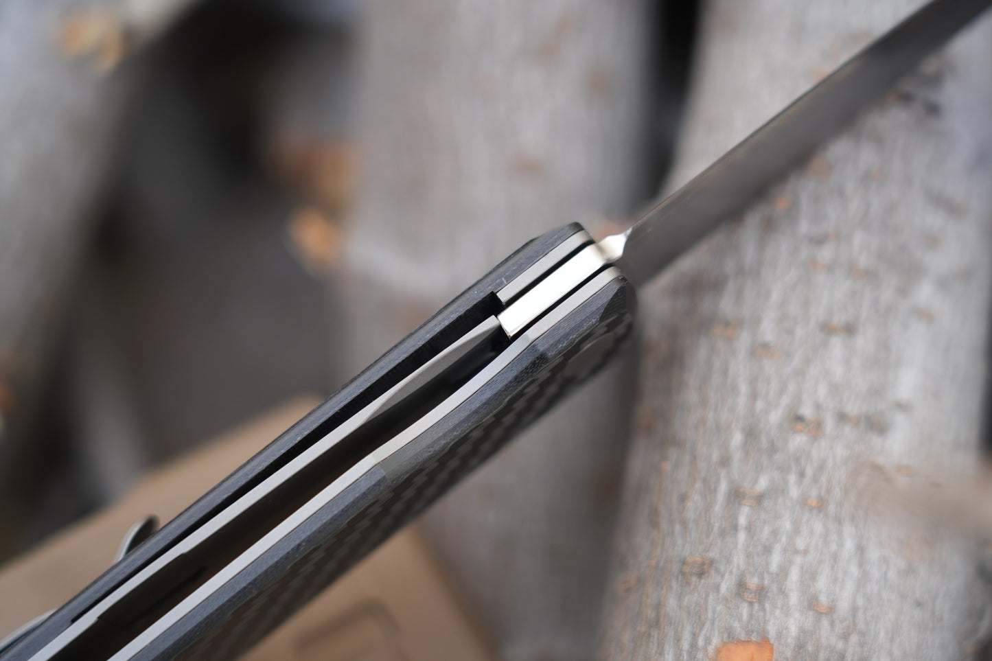 KAIKEN 2502-CF 3K Carbon Fiber +Black G10 Classic Japanese style tactical folding knife