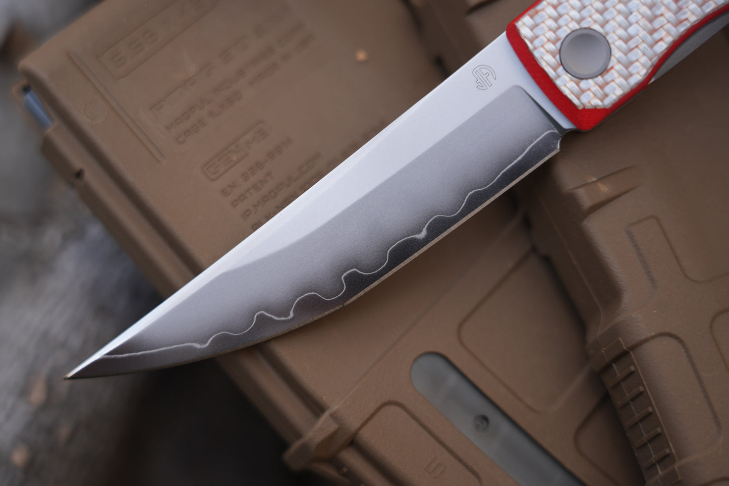 KAIKEN 2502-CFRD Silver Carbon Fiber + Red G10 Classic Japanese style tactical folding knife