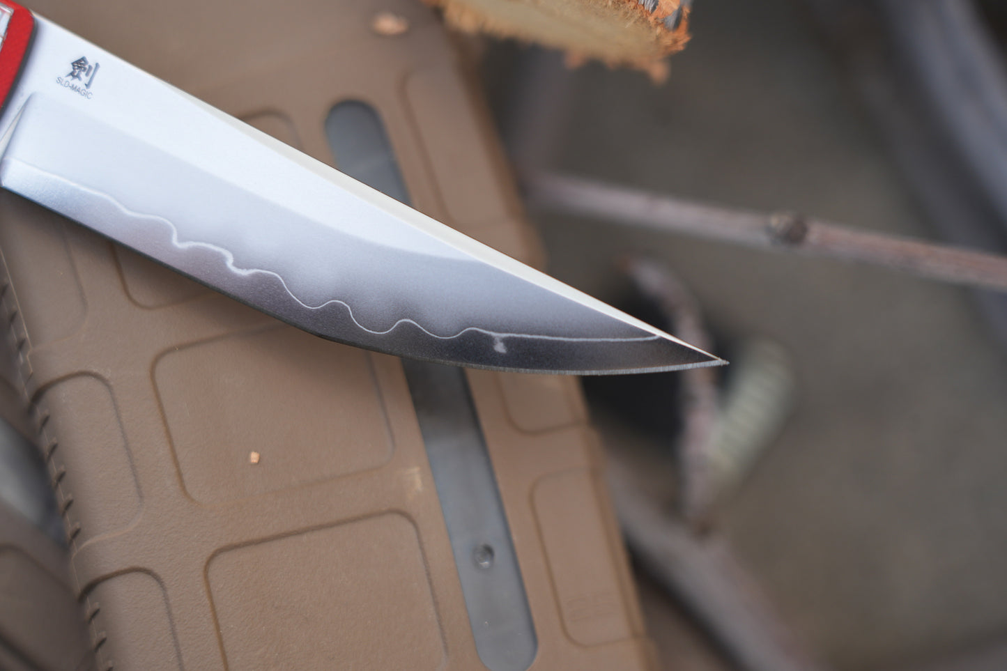 KAIKEN 2502-CFRD Silver Carbon Fiber + Red G10 Classic Japanese style tactical folding knife