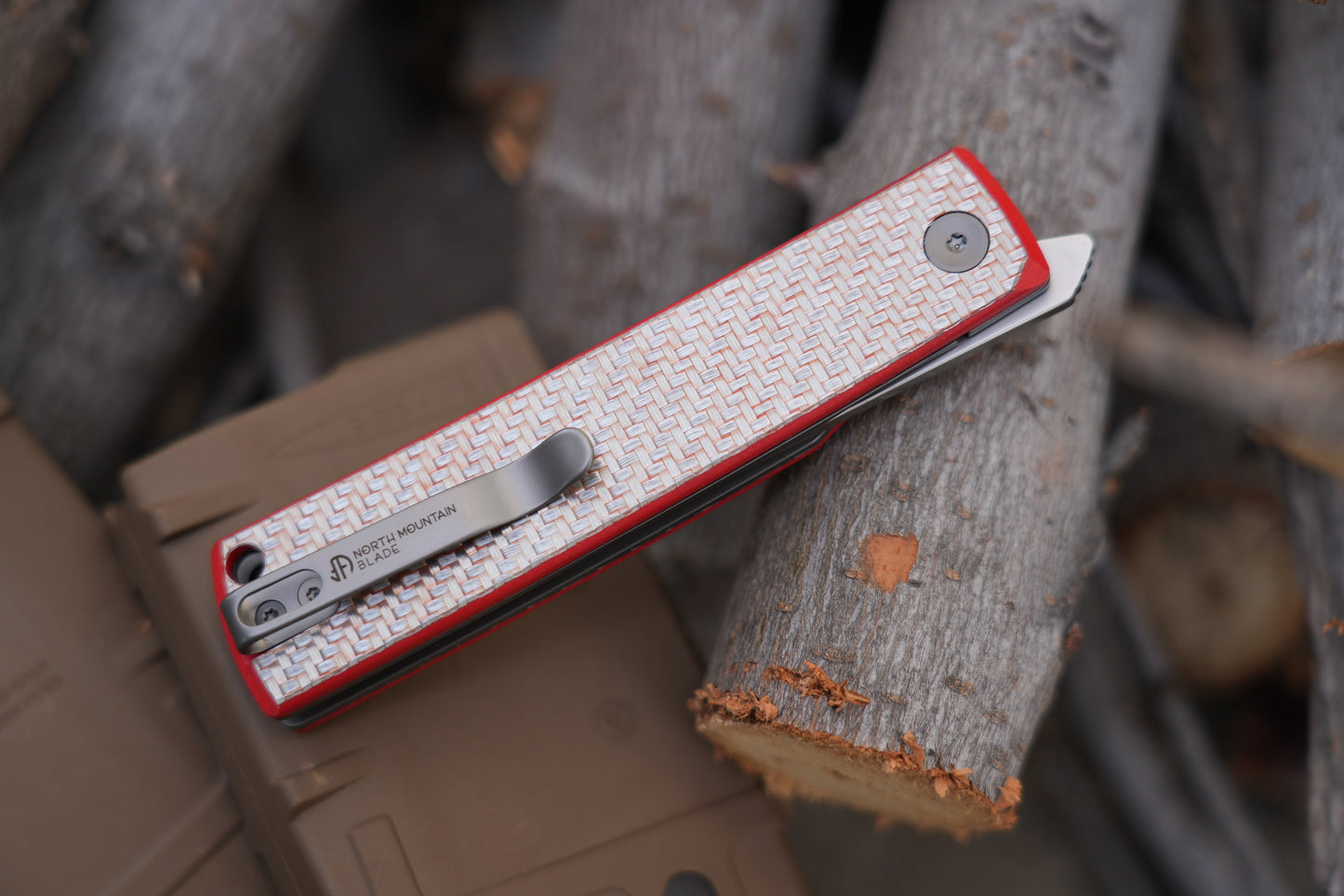 KAIKEN 2502-CFRD Silver Carbon Fiber + Red G10 Classic Japanese style tactical folding knife