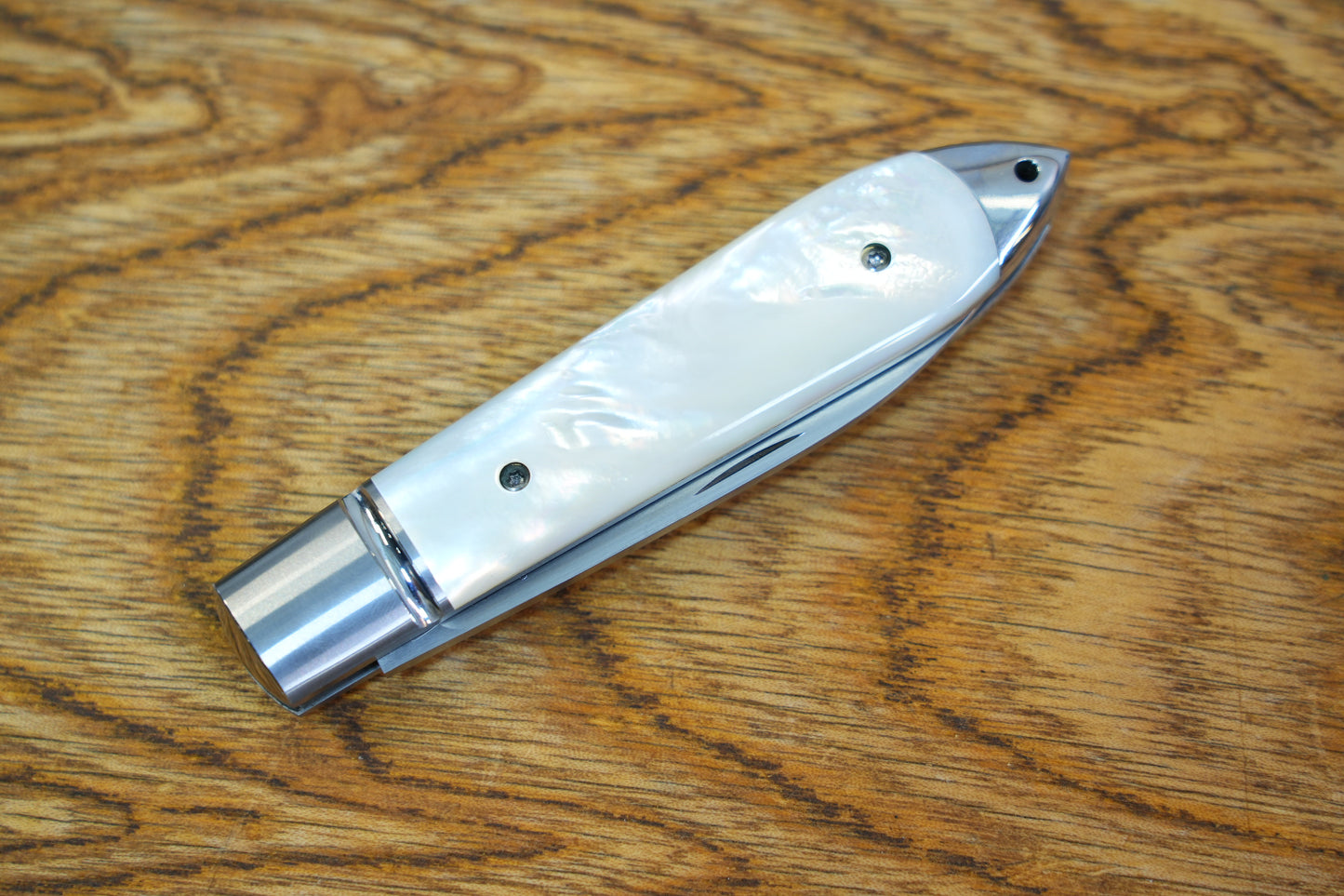 【Eagle claw】M390 Steel frame Mother of Pearl Handle Handcrafted Non-lock