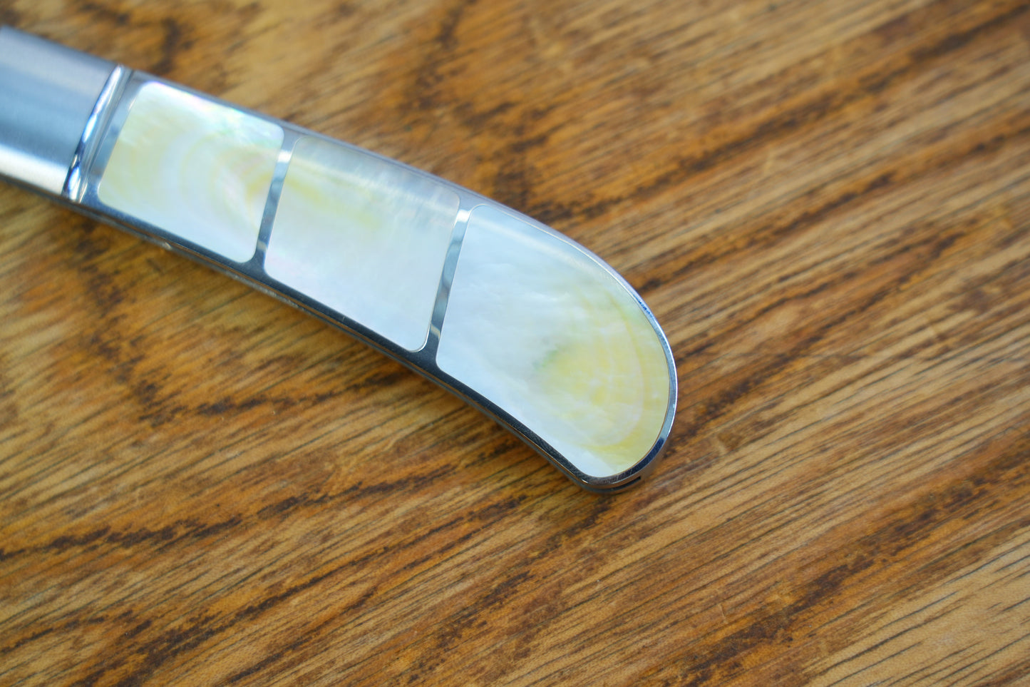 【Lanny】Like high-end jewelry, three-layer Damascus made in the United States, steel handle, inlaid with six pieces of high-quality mother-of-pearl