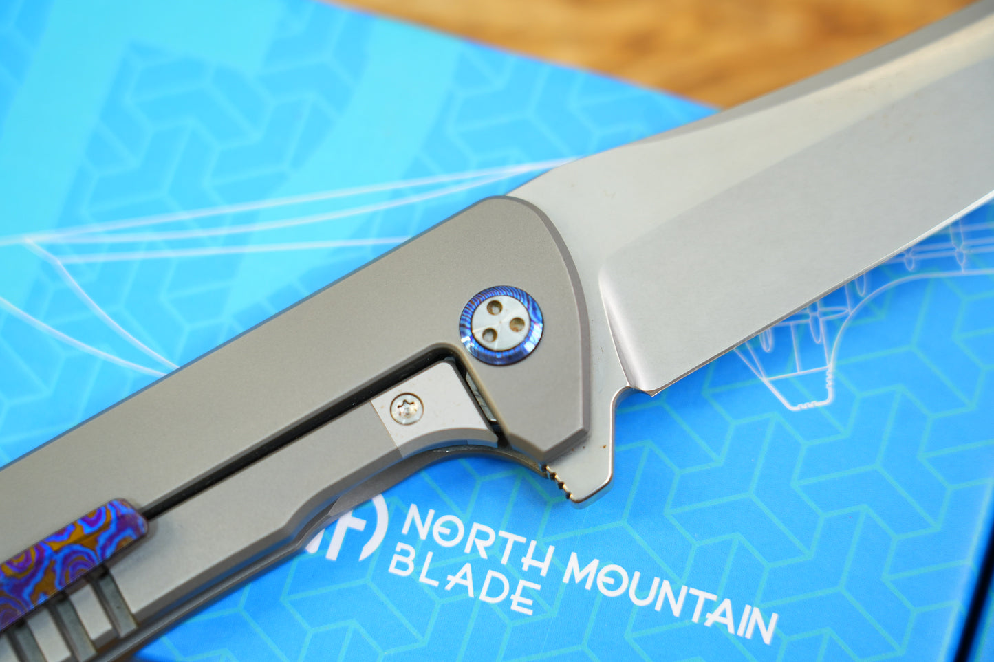 One-piece titanium handle