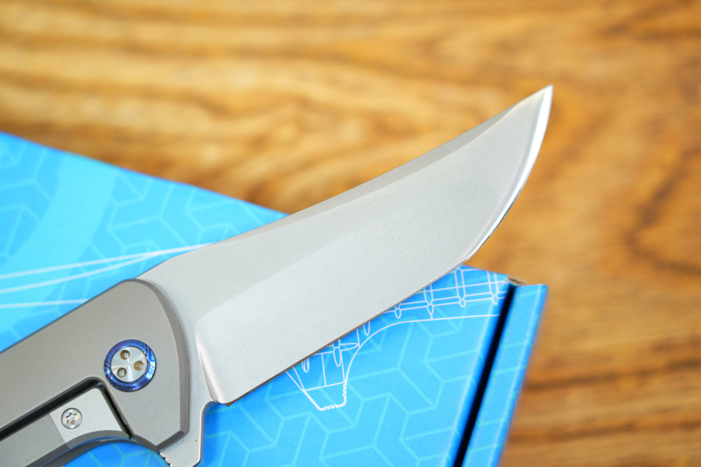 One-piece titanium handle