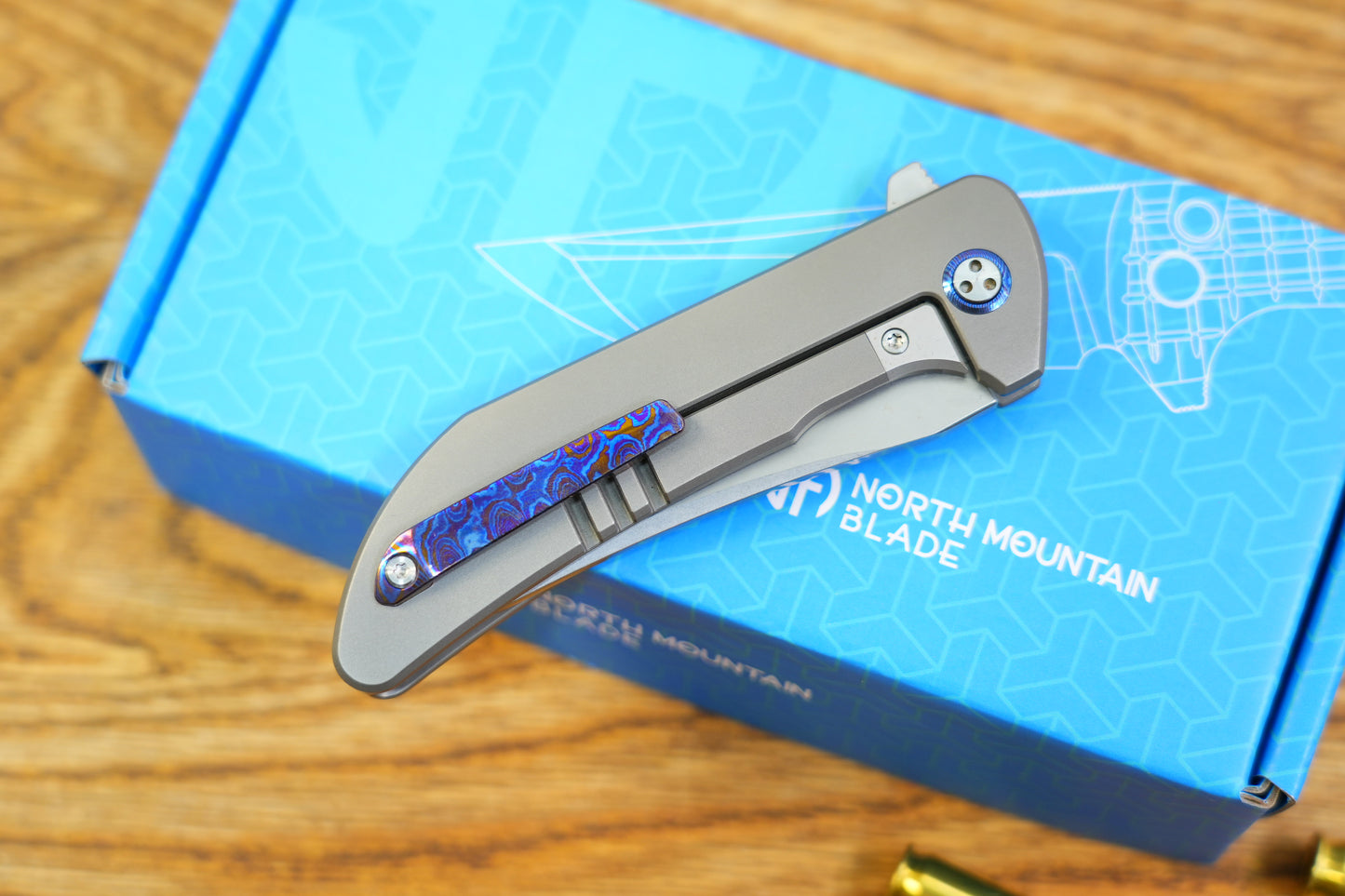 One-piece titanium handle
