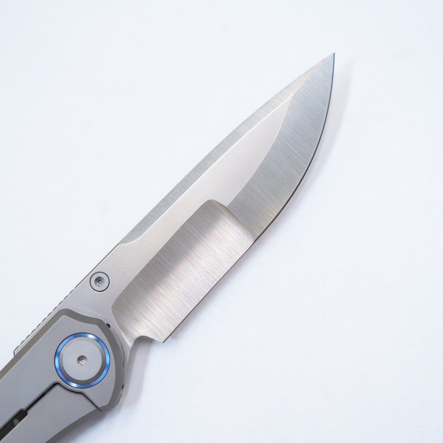 Maxace Peregrine II Folding Knife Sandblast Titanium Handle M390 Plain Edge M21A