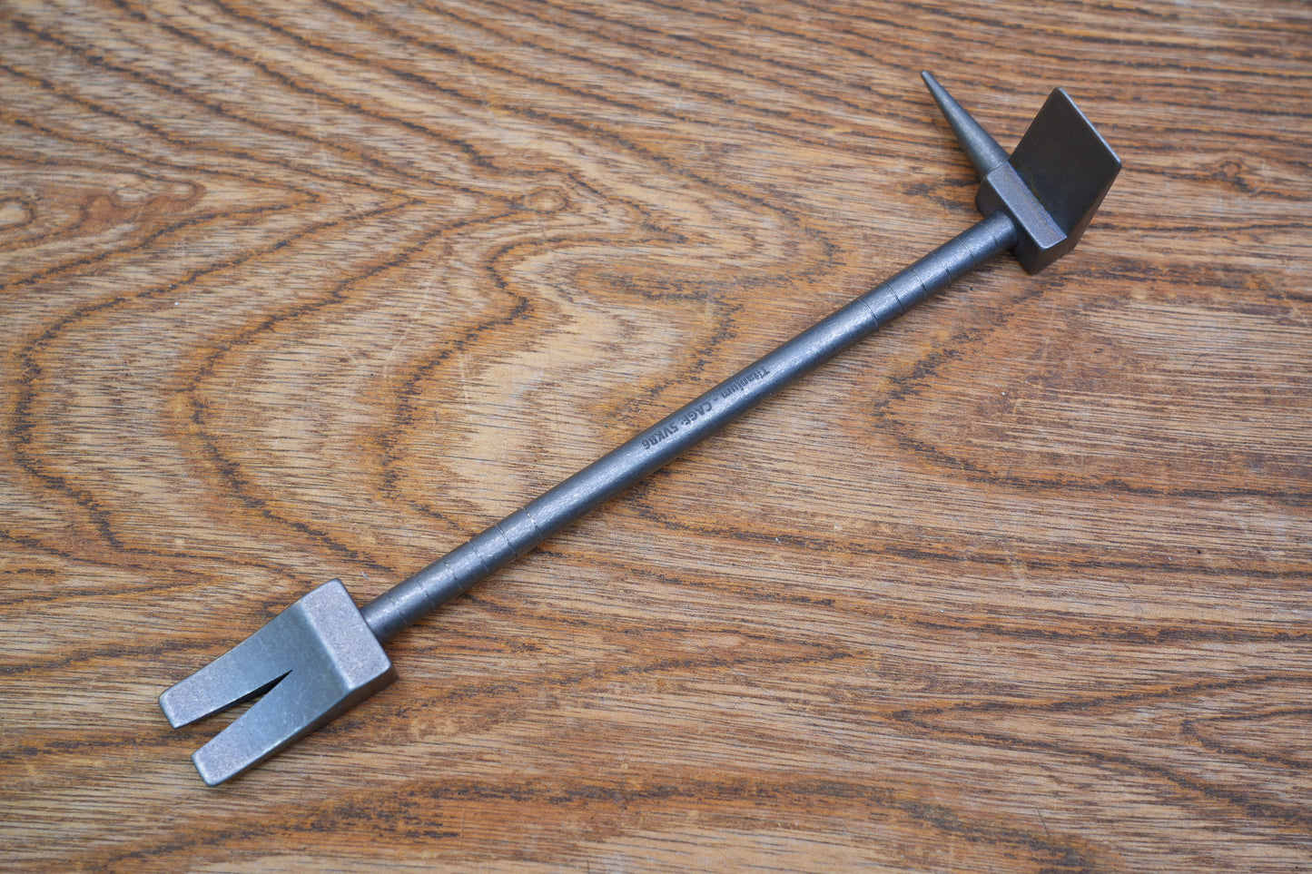 7" Titanium Hooligan Prybar Tool