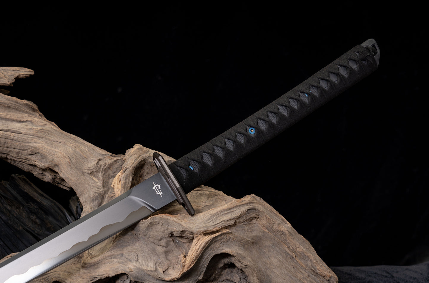 Katana 80CRV2 DLC Coating Kydex Sheath