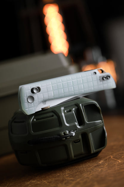 2418-JD-G-5 Crossbar Lock  5-Layer Copper Steel 3.5" Blade Japanese-style tactical folding knife