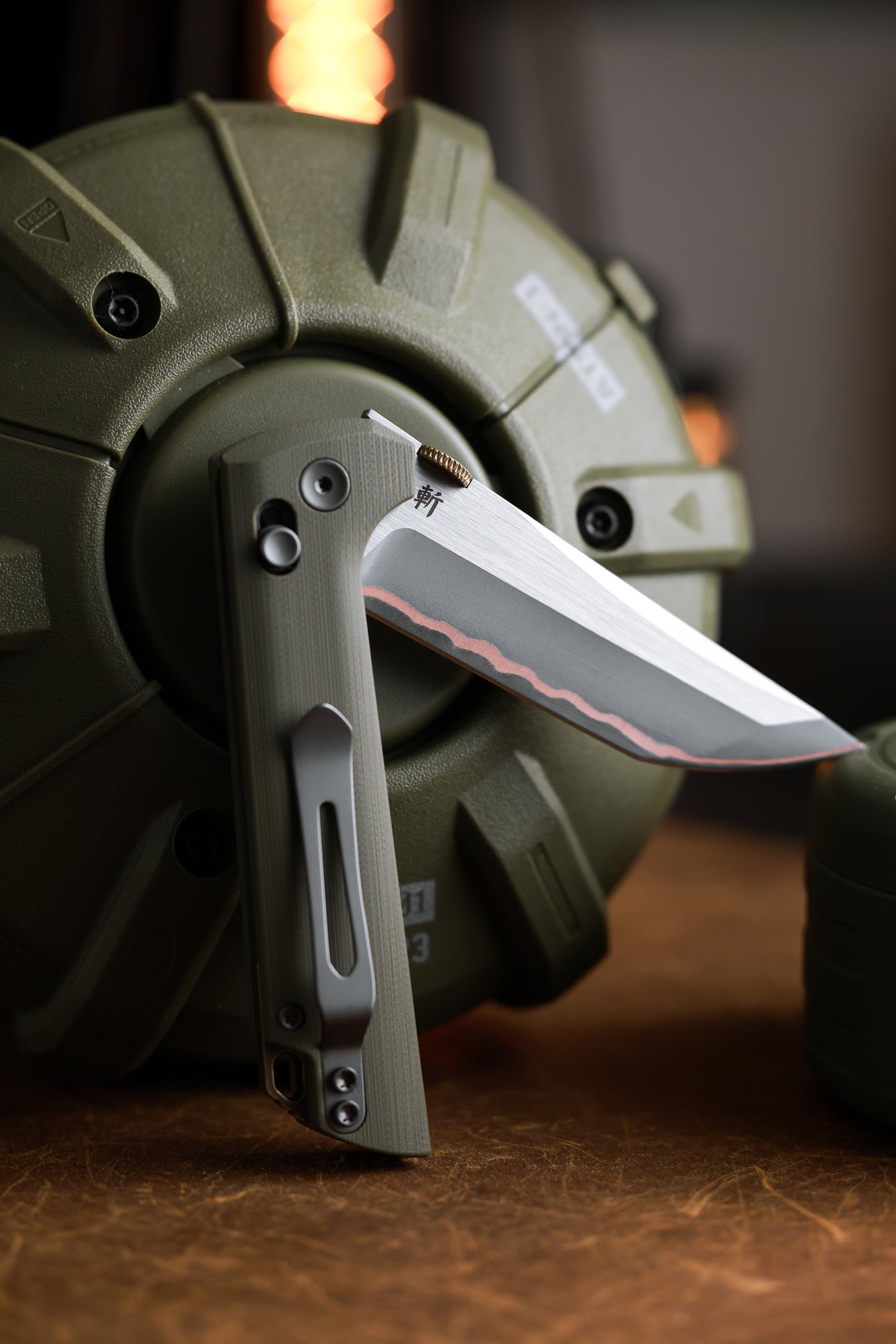 2418-GR-5 Crossbar Lock  5-Layer Copper Steel 3.5" Blade Japanese-style tactical folding knife