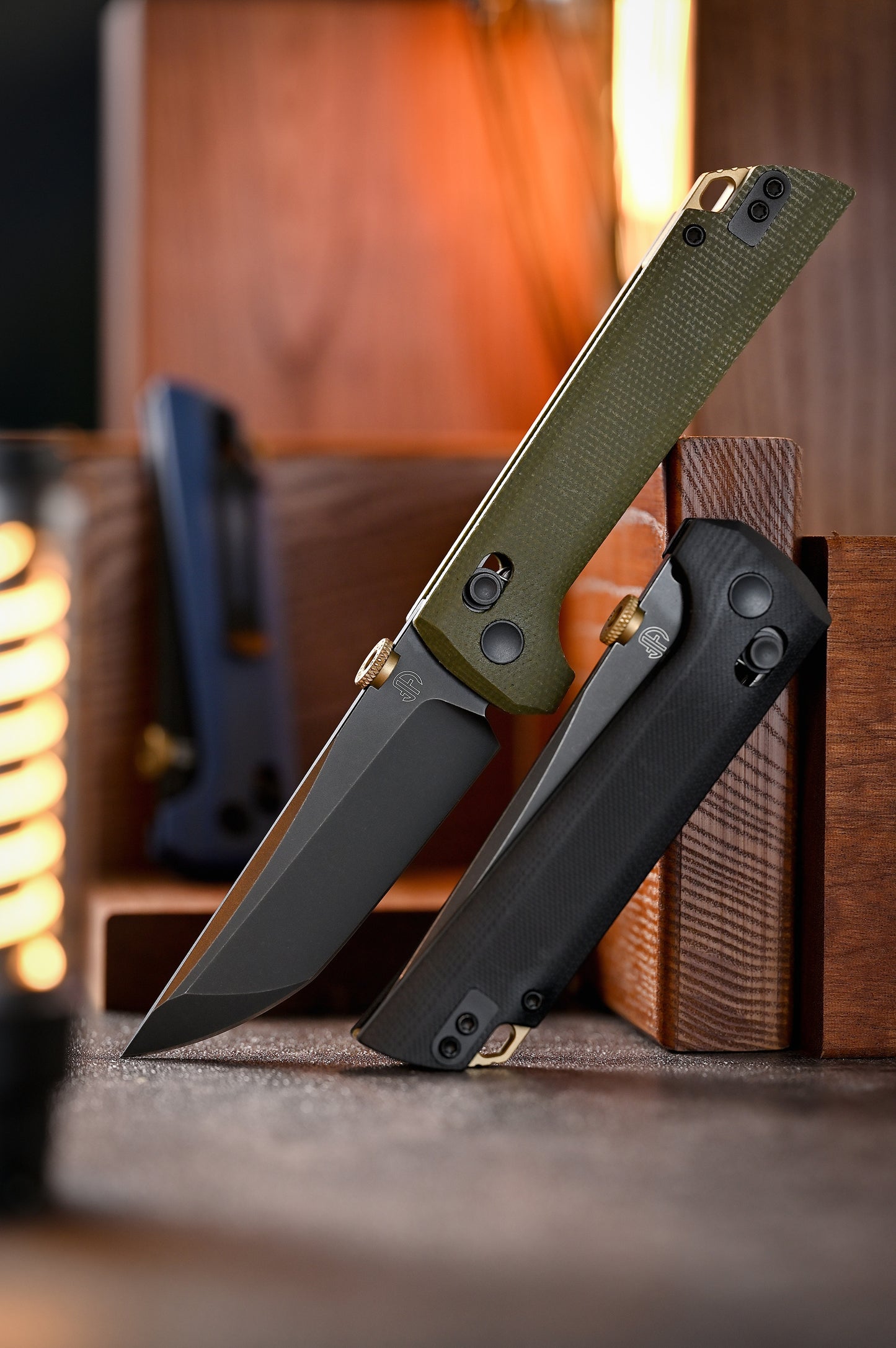 2406-GRMCT-D2BK Crossbar Lock Knife D2 Steel Japanese-style tactical folding knife