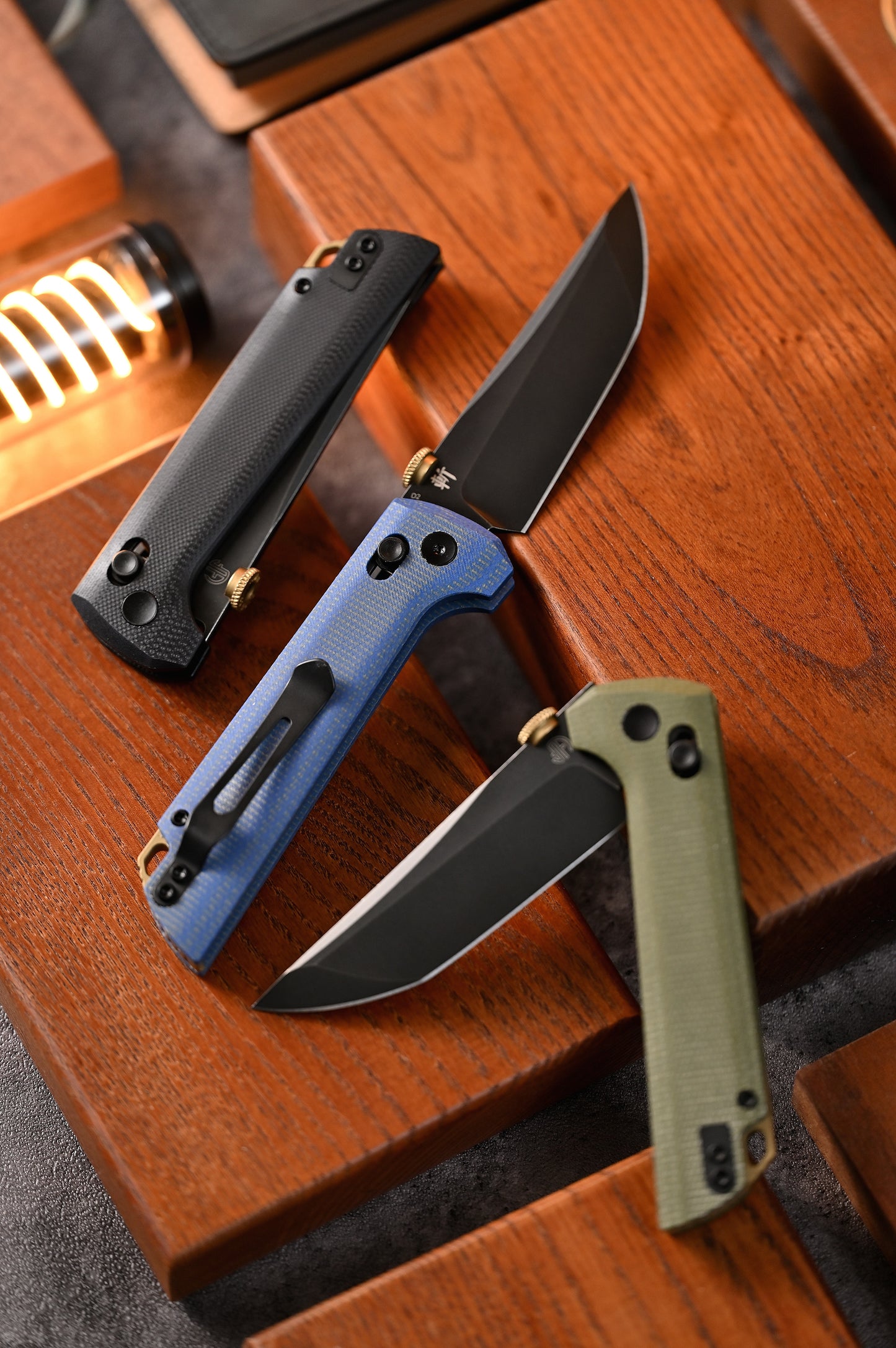 2406-BLMCT-D2BK Crossbar Lock Knife D2 Steel Japanese-style tactical folding knife