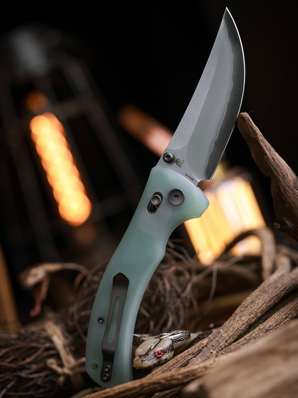 2605-BK SABERTOOTH