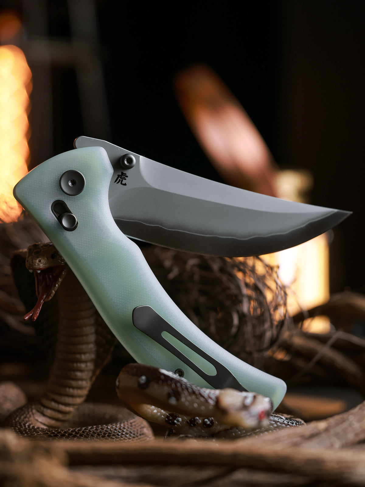 2605-CF SABERTOOTH