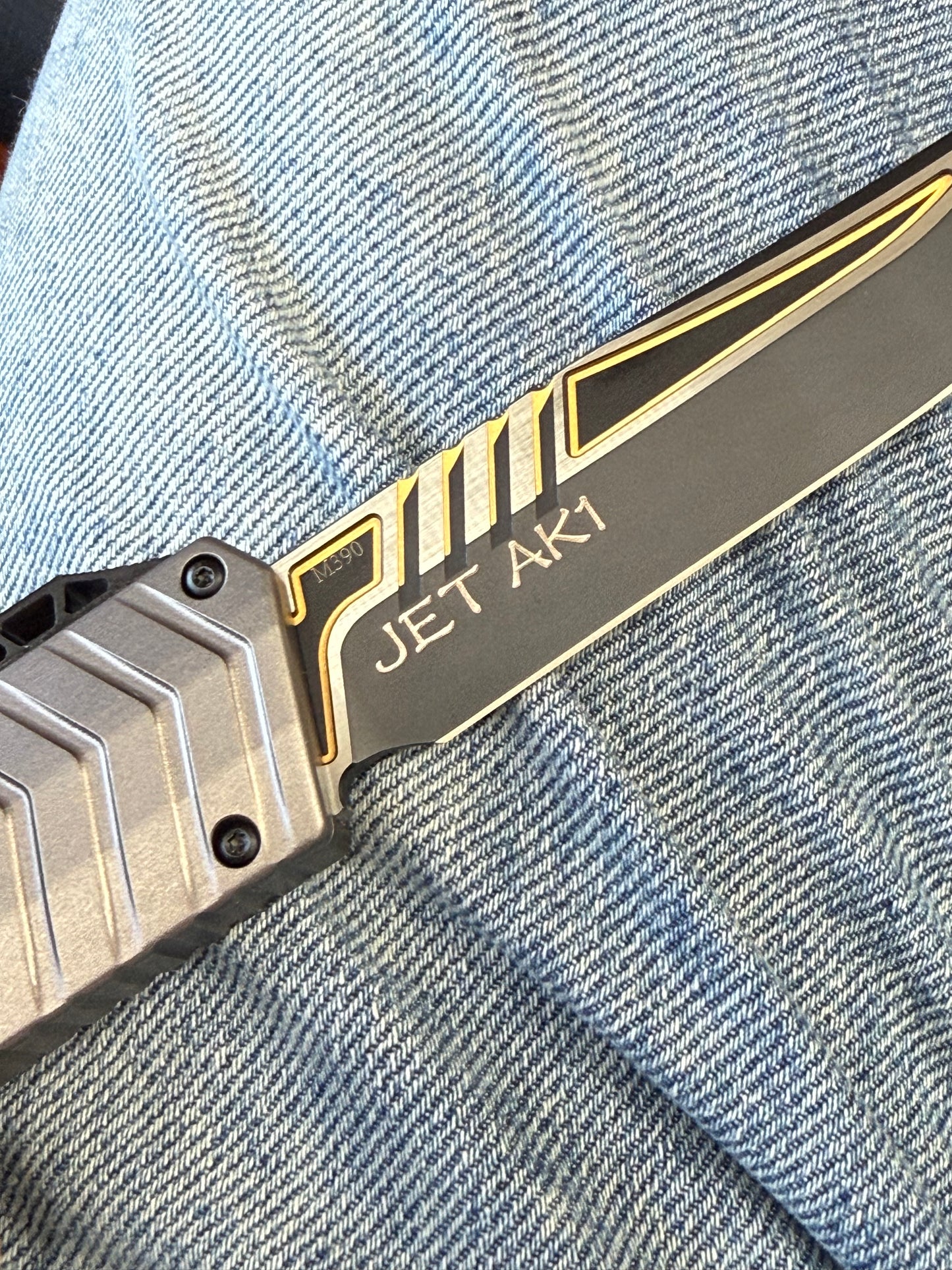 Free personalized laser engraving (name & date)