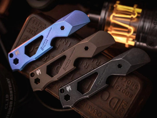 Titanium crowbar multi-tool chop design