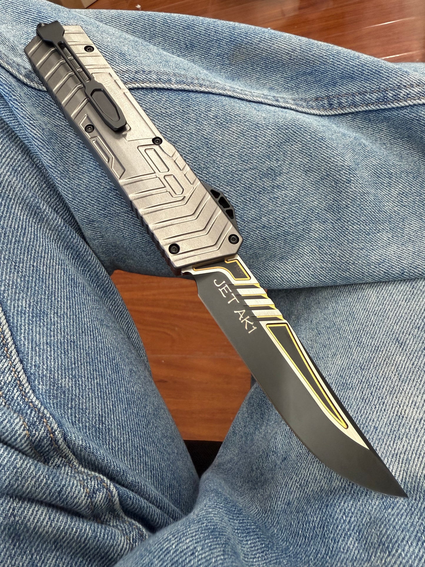 Free personalized laser engraving (name & date)