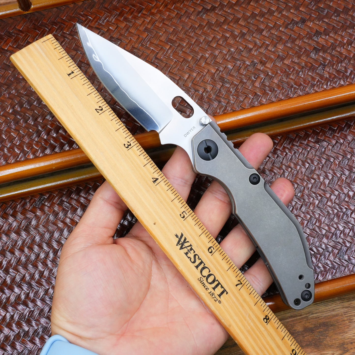 The initial prototype before production titanium handle.Only 1