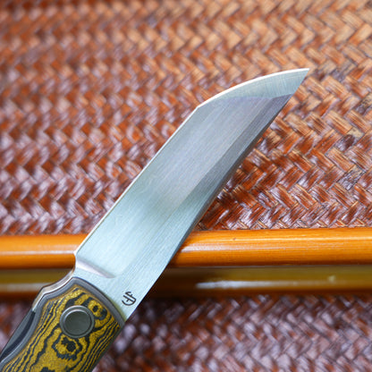 2412-GDCF Tanto Hand-brushed finish