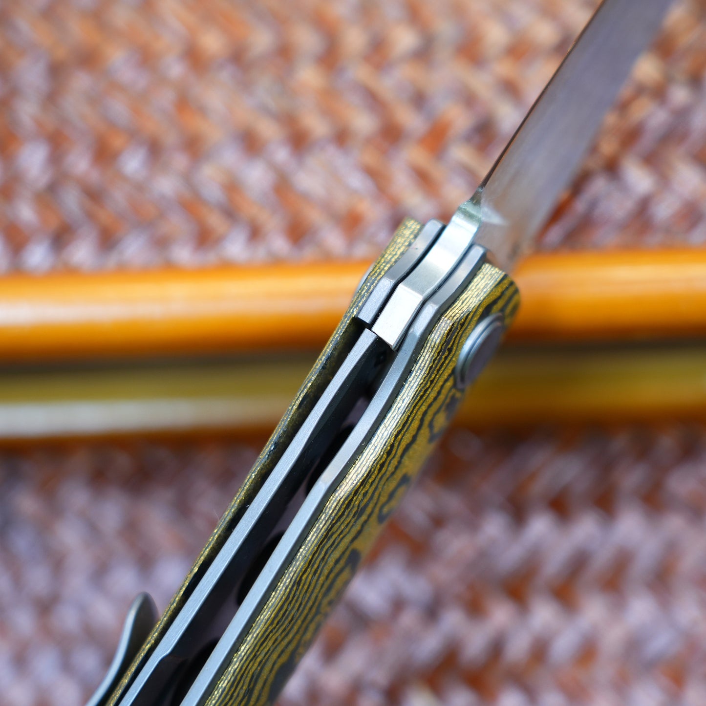 2412-GDCF Tanto Hand-brushed finish