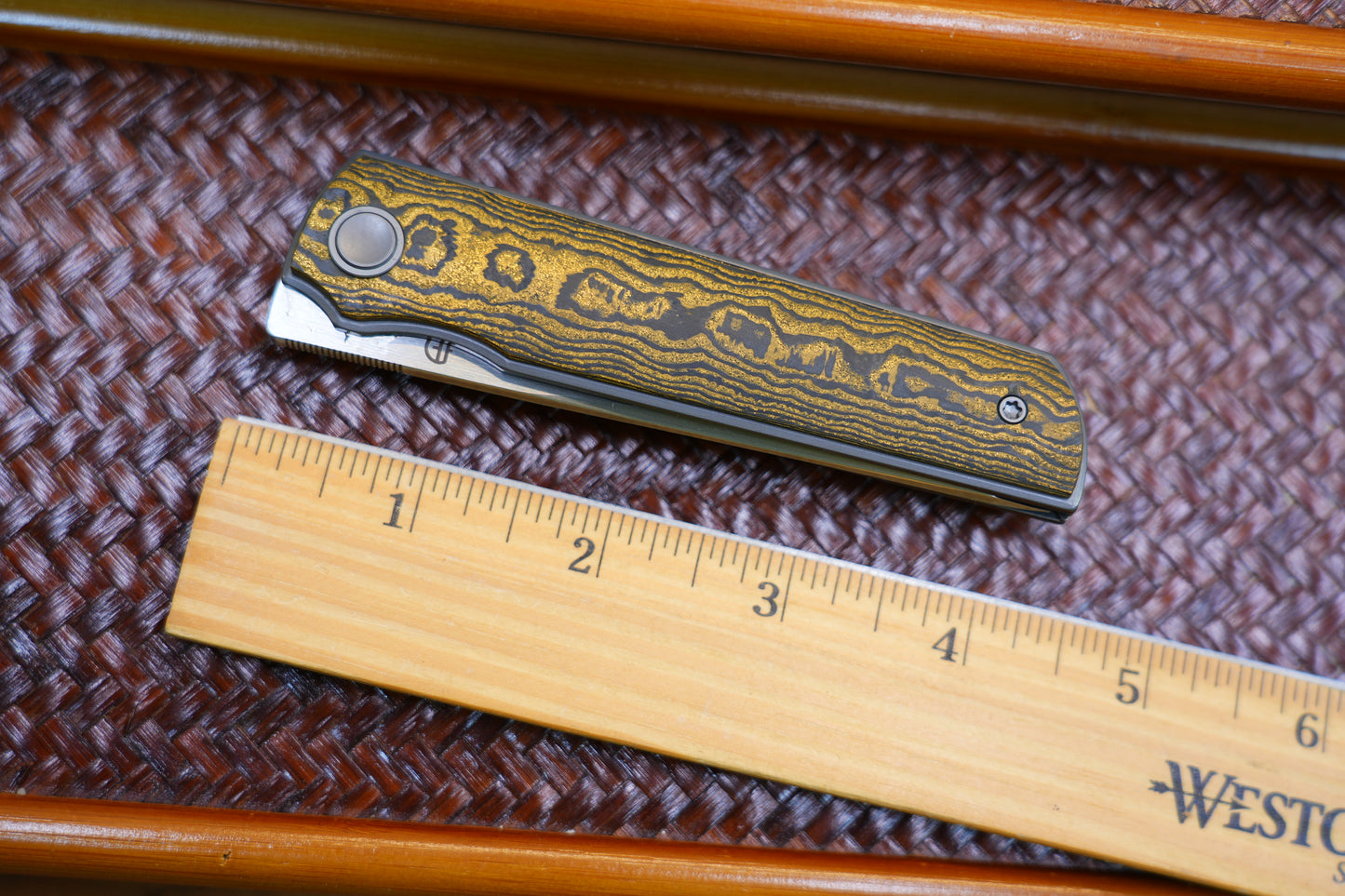 2412-GDCF Tanto Hand-brushed finish