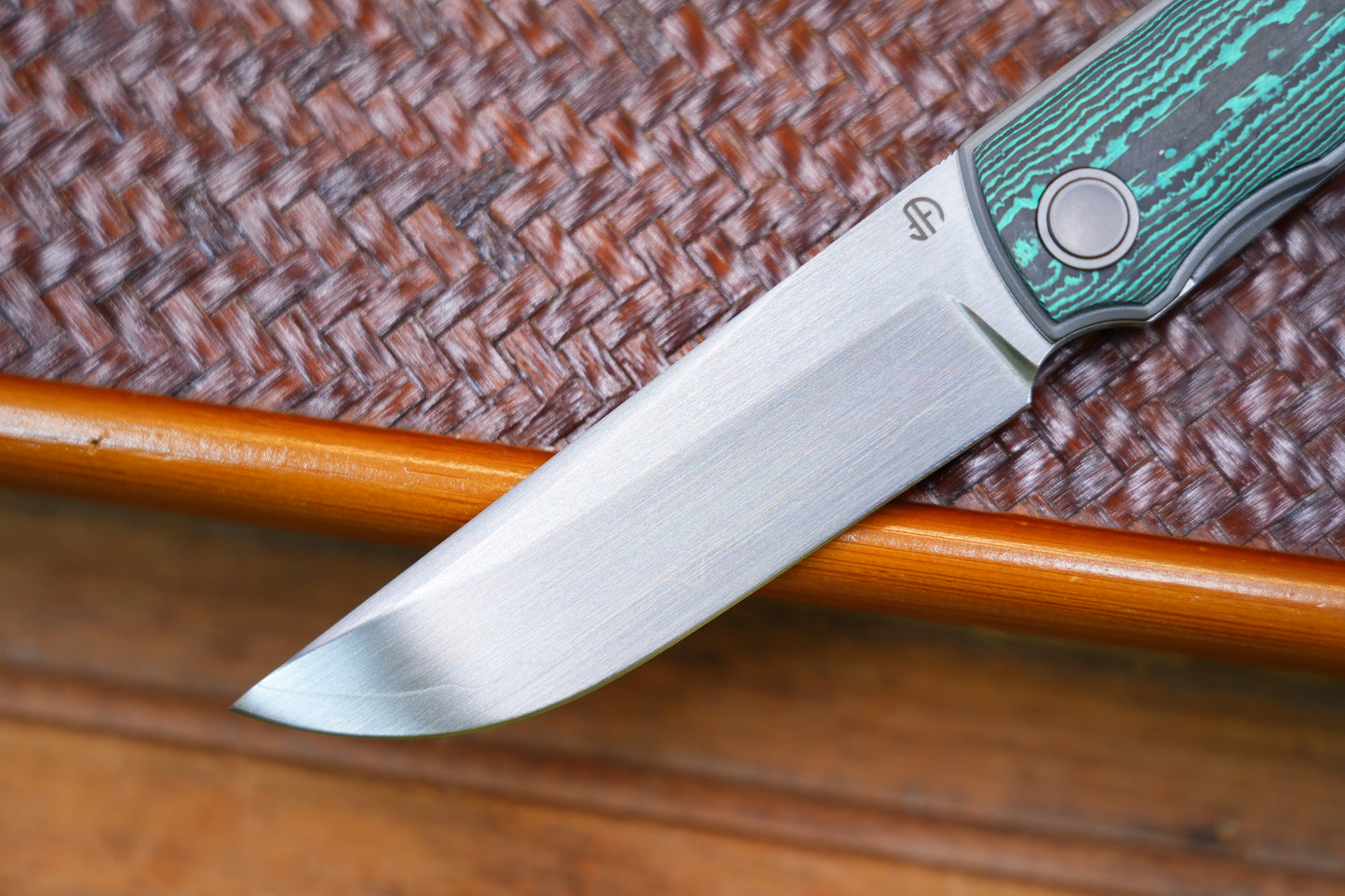 2412-GRCF Clip Point Hand-brushed finish