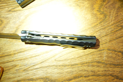 2411-BK Kick Stop Chop Plus black Hidden flipper Japanese style tactical tanto folding knife