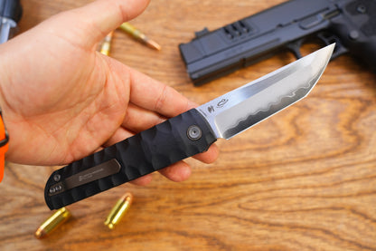 2411-BK Kick Stop Chop Plus black Hidden flipper Japanese style tactical tanto folding knife