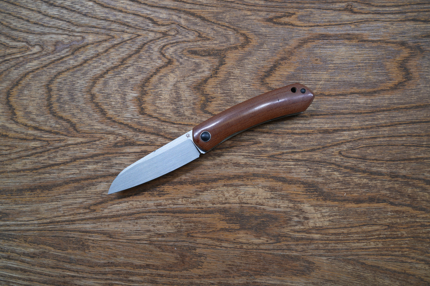 Couteau pliant North Mountain Micarta M390 brossé à la main avec nageoire avant lisse