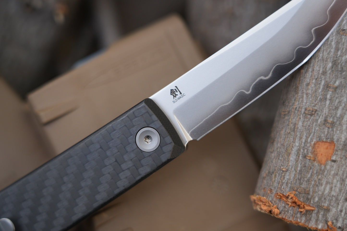 The KAIKEN 3K Carbon Fiber +Black G10