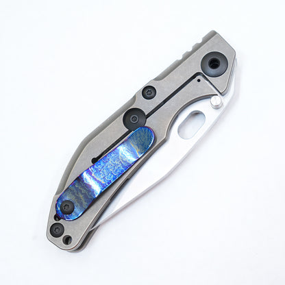 BBNM Titanium clips, shipping included.blue lightning pattern Just the clip, no knife included