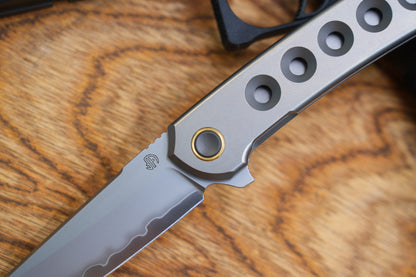 【Echo】2506-Hole Sheepsfoot Blade Ti Hole Handle&Clip Smooth Flippers