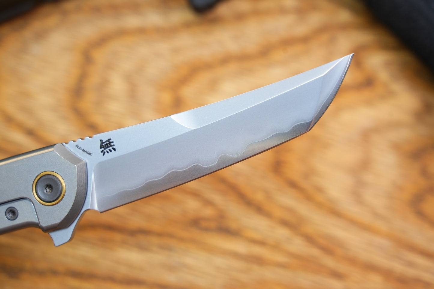 【Zero】2507-WHCF Tanto Blade White Ceramic Carbon Fiber Ti Handle&Clip Smooth Flippers