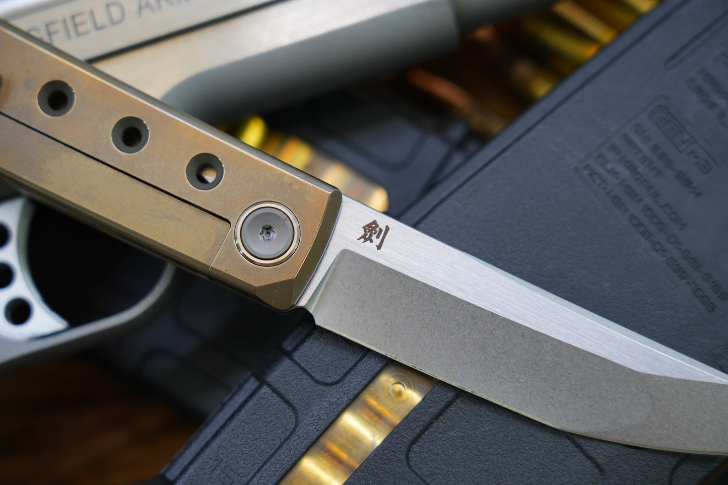 NEW 劍 KAIKEN Bronze Hole M390 Blade Titanium handle Titanium back clip Tanto