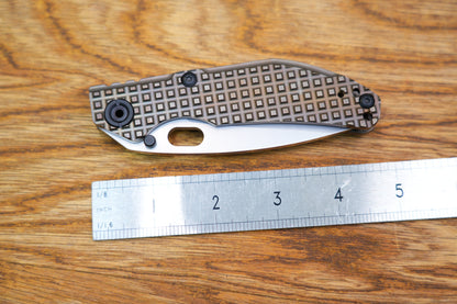 BBNM 2522-BZ-G Tanto Grid Titanium Handle Champagne