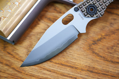 BBNM 2521-BZ-G Bowie Grid Titanium Handle Champagne