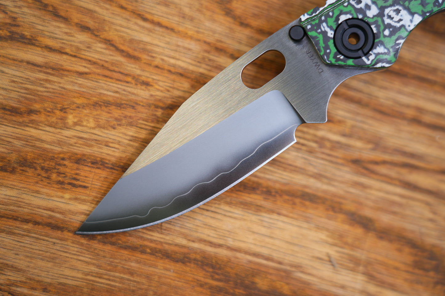 BBNM 2521-GRCF Bowie Arctic Green&White Ceramic Carbon Fiber