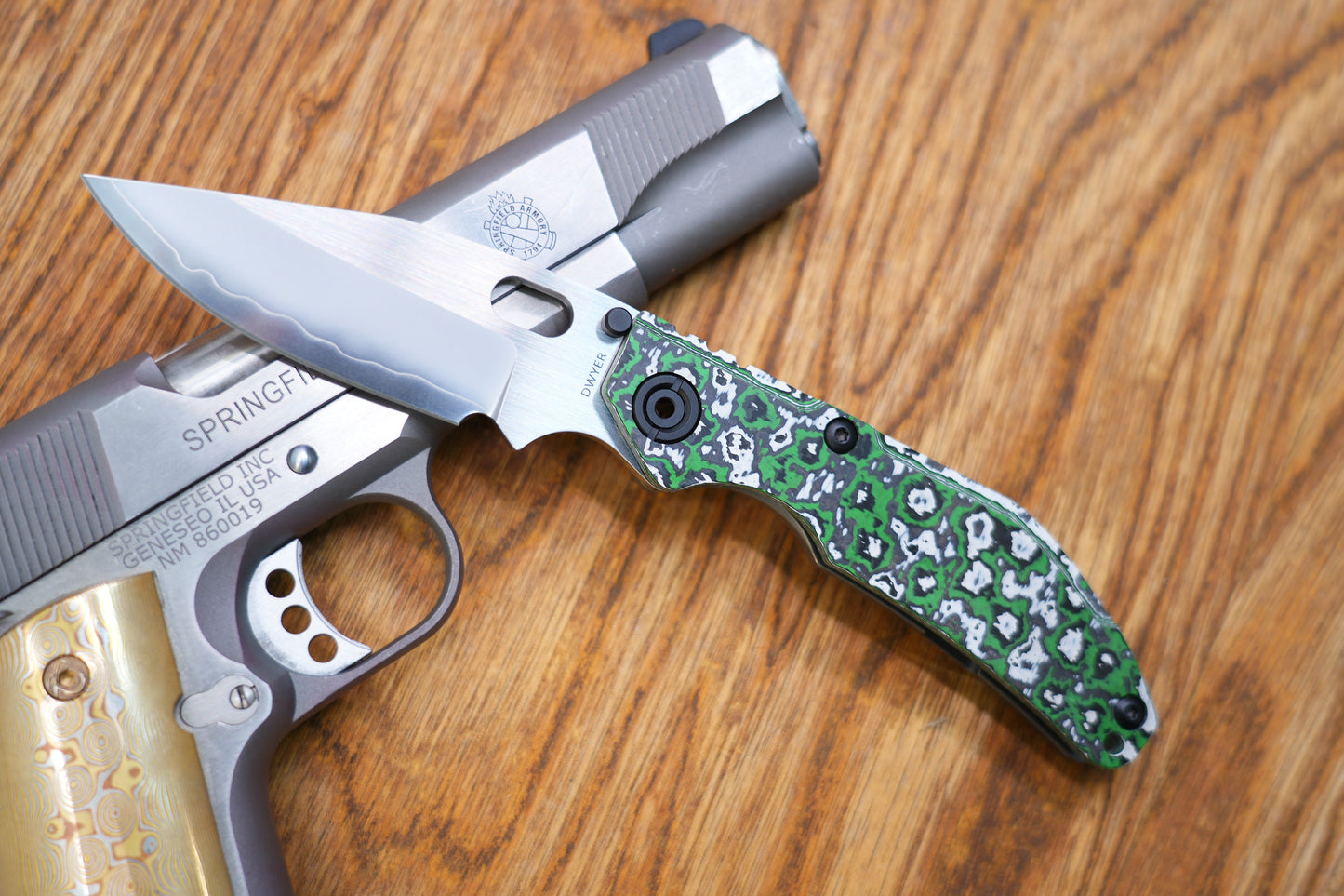 BBNM 2521-GRCF Bowie Arctic Green&White Ceramic Carbon Fiber