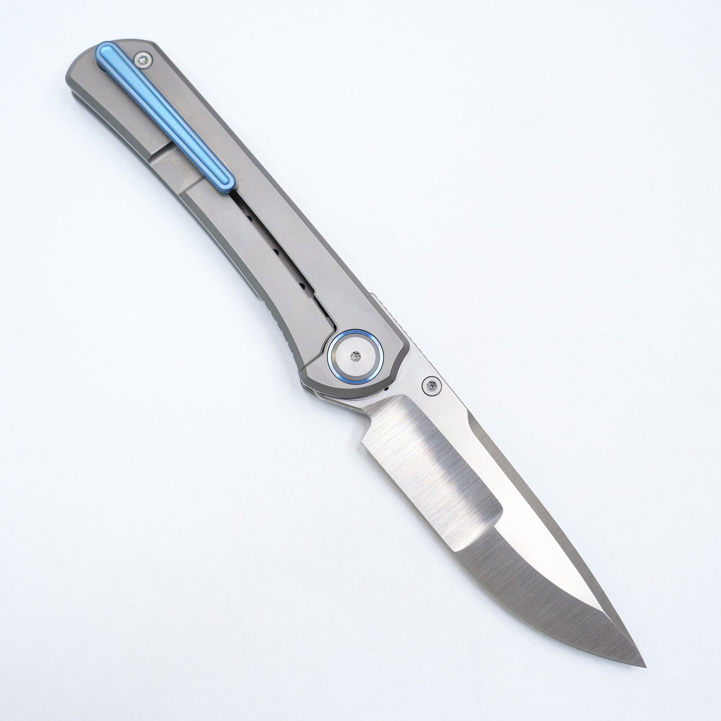Maxace Peregrine II Folding Knife Sandblast Titanium Handle M390 Plain Edge M21A