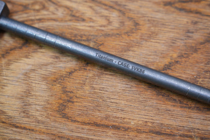 7" Titanium Hooligan Prybar Tool