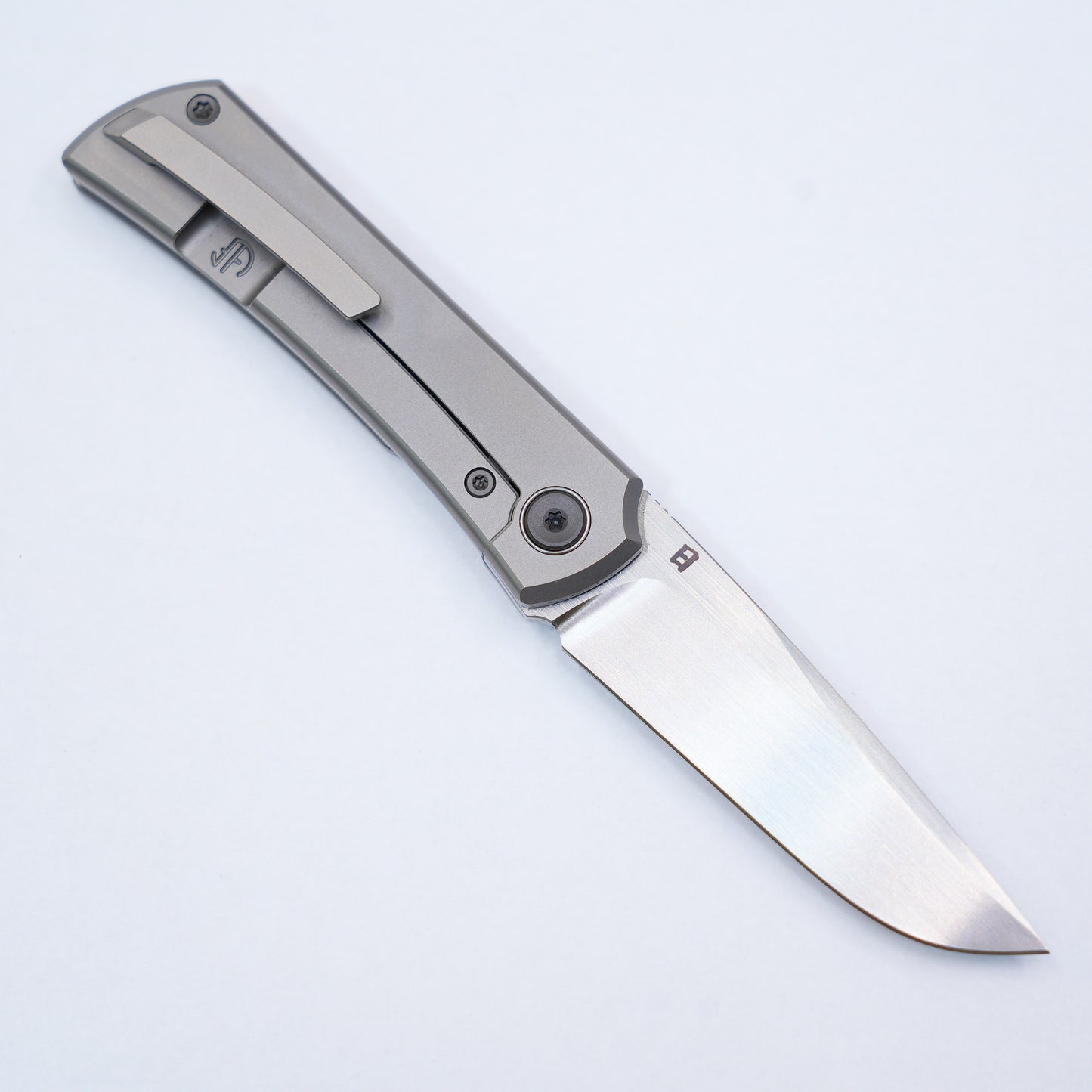 Mini size, the knife is great.