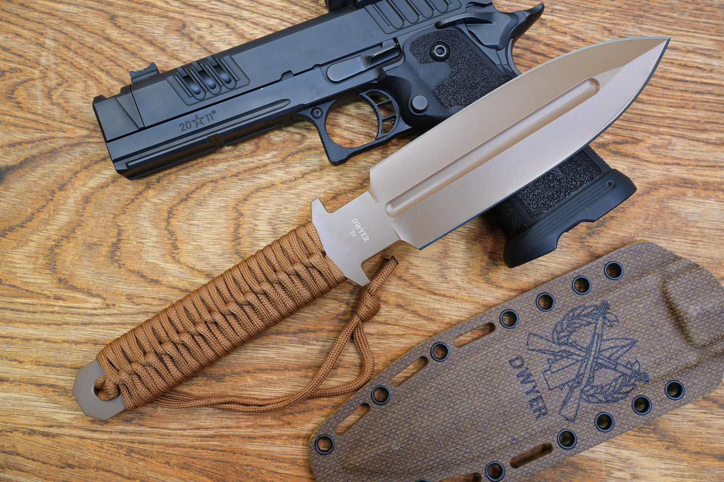 JW Brown 3V heavy-duty double-edged tactical knife