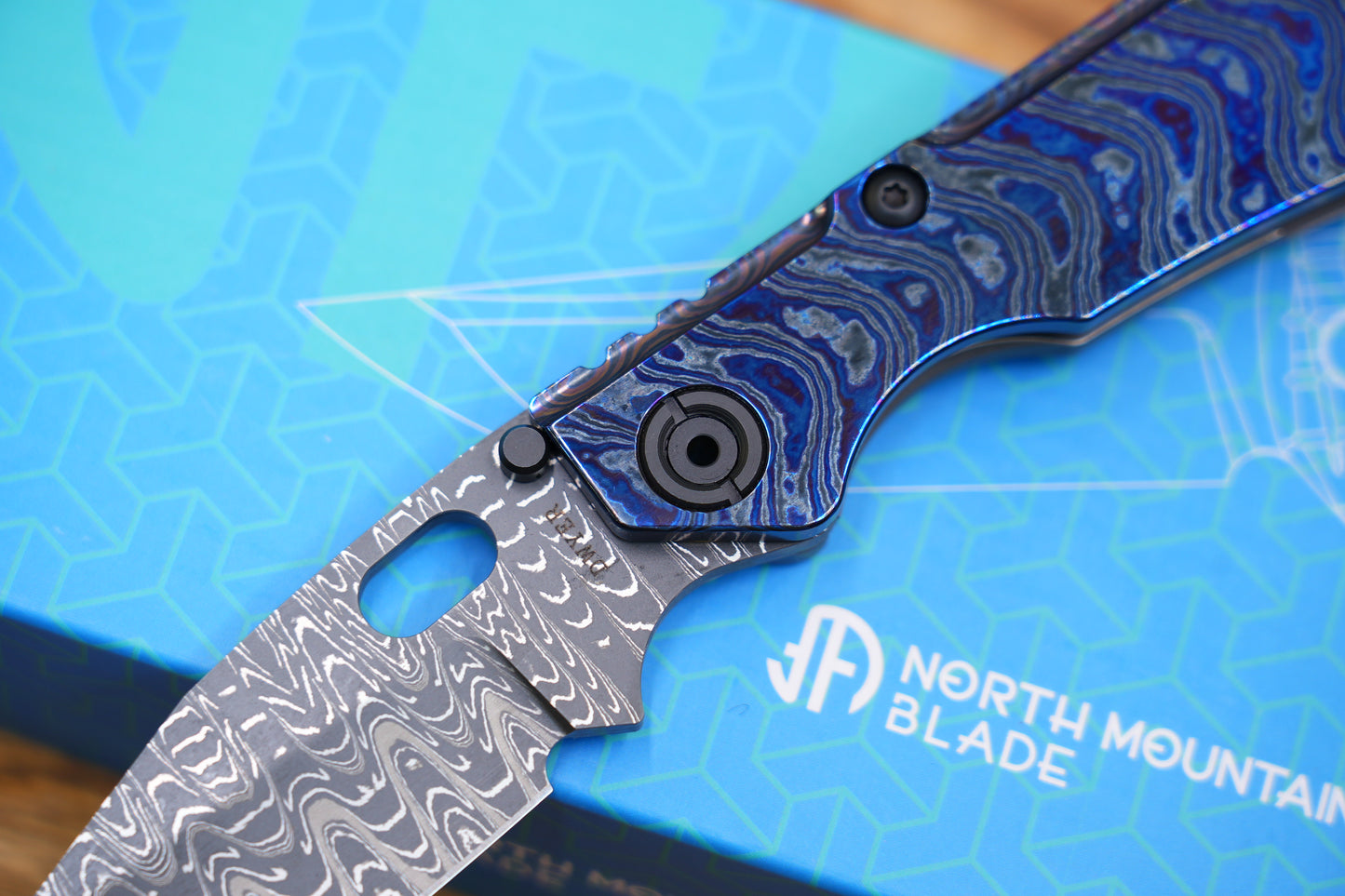 BBNM VegasForge AMERICAN MADE DAMASCUS STEEL Zirconium alloy Damascus