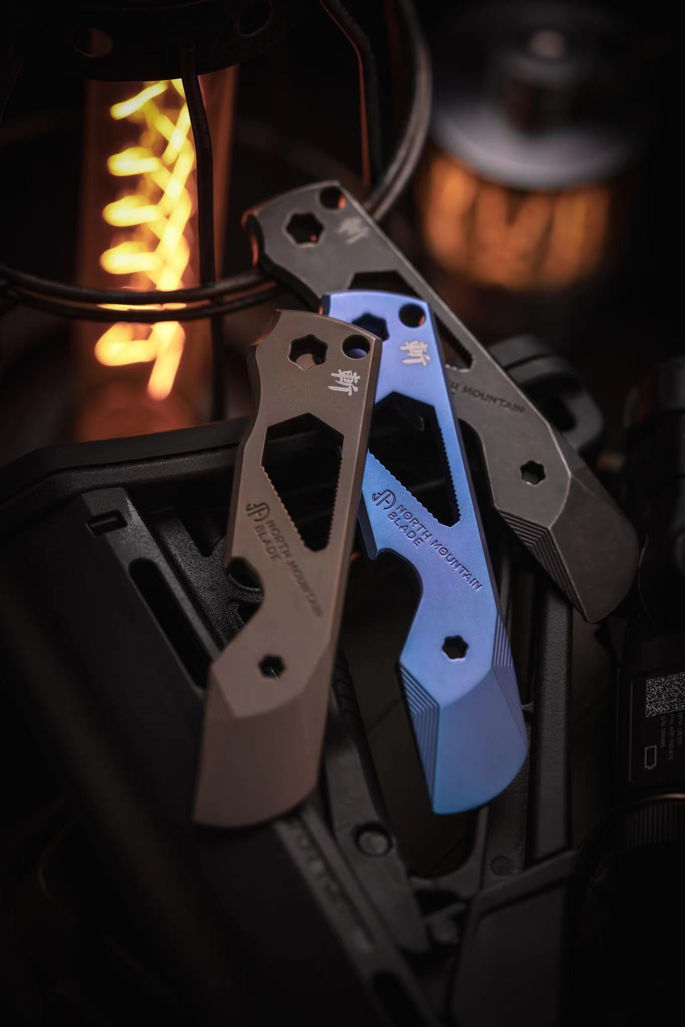 Titanium crowbar multi-tool chop design