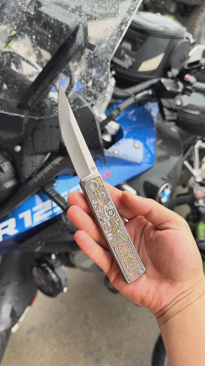 KAIKEN The "Golden Toad" Custom Folder 招财进宝